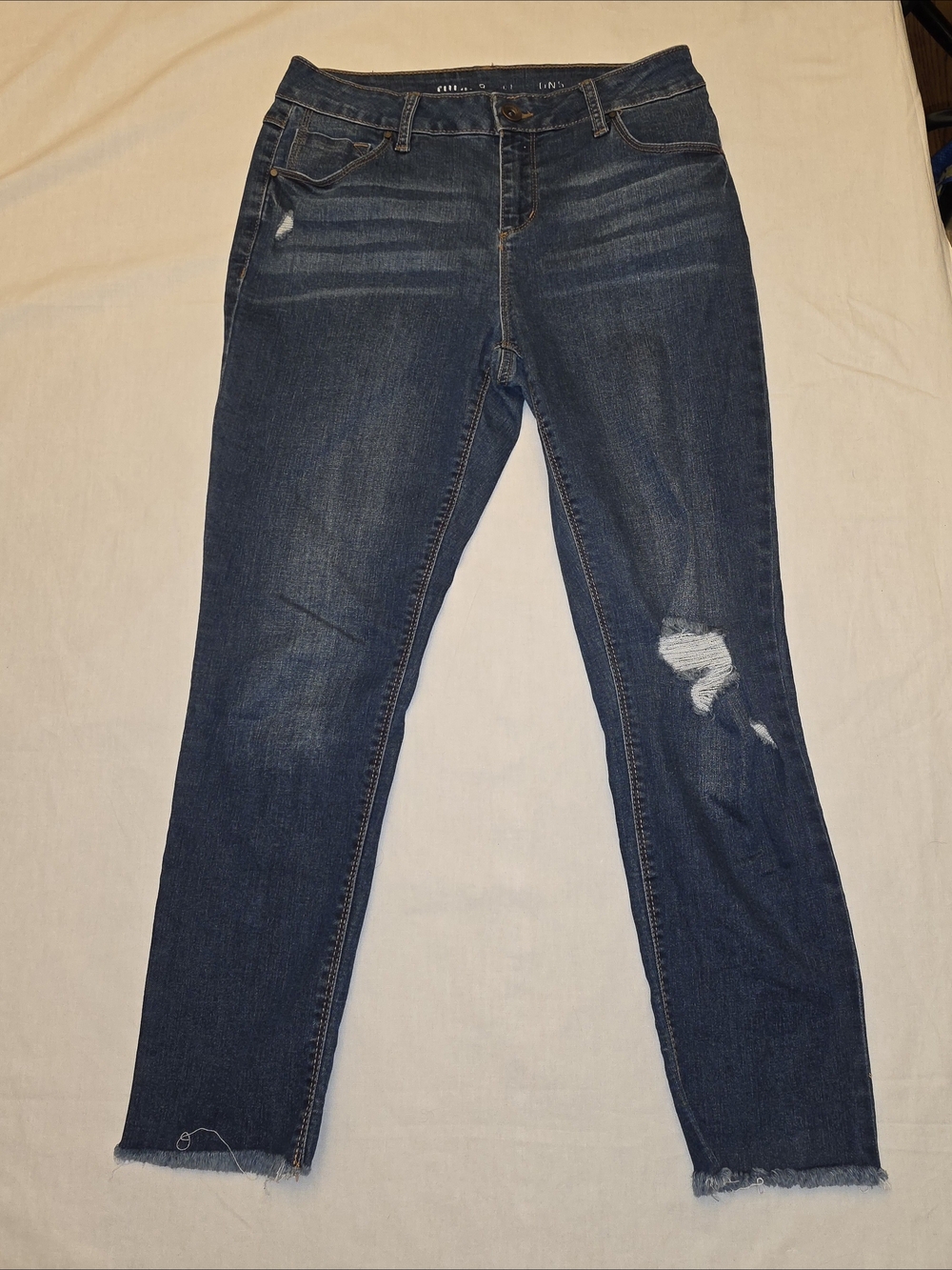 Natural Reflections Dark Blue Distressed Skinny Jeans With Raw Hem Sz 6